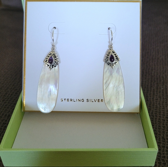 Annika Witt Teardrop💧 Shaped Mother of Pearl Earrings - NIB - Picture 6 of 14